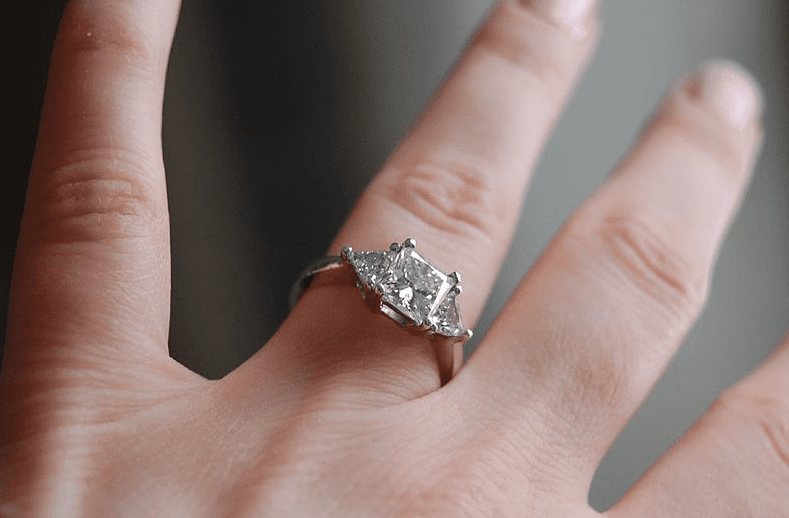 How to find out her ring size without her knowing